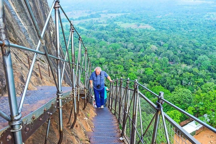 Sigiriya & Dambulla Day Tour: Climb Lion Rock and Explore the Golden Cave Temple photo 4