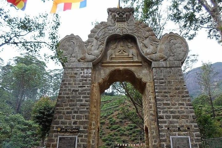 Climb Adam's Peak from Kandy: Sunrise Hike to Sri Pada photo 3