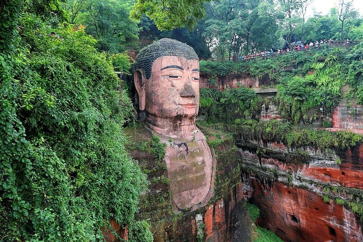 Chengdu Day Trip: Giant Panda Breeding Center and Leshan Giant Buddha Private Tour photo 3