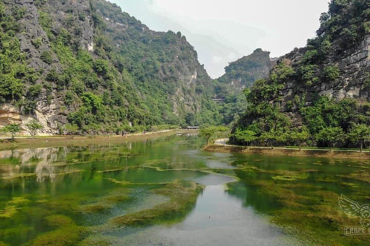 Hang Mua Viewpoint & Trang An: Tam Coc Boat Ride and Hoa Lu Ancient Capital Day Tour photo 2