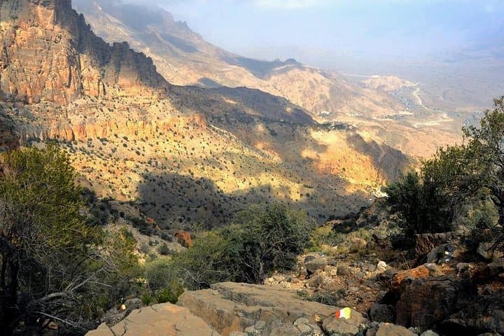 Jebel Shams Balcony Walk: Rim Hike and Al Hamra Village Day Trip from Muscat photo 5