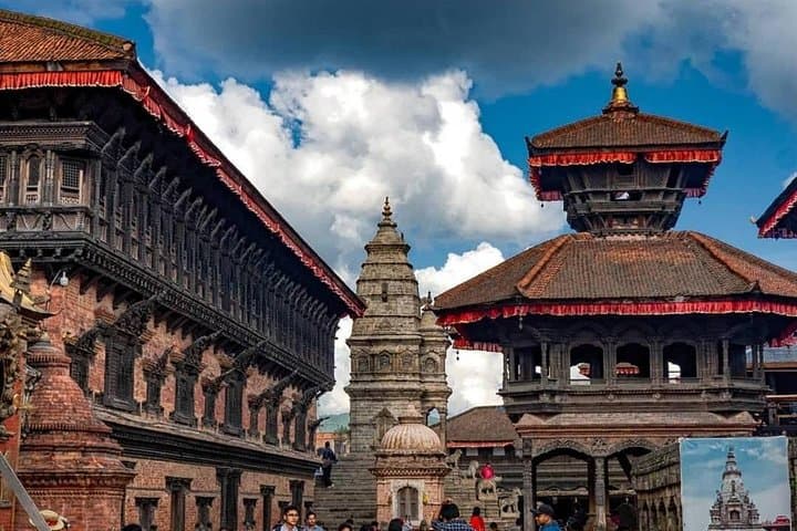 Kathmandu Culture & Heritage Tour — 4-Day Luxury Visit to Durbar Squares, Stupas & Pashupatinath