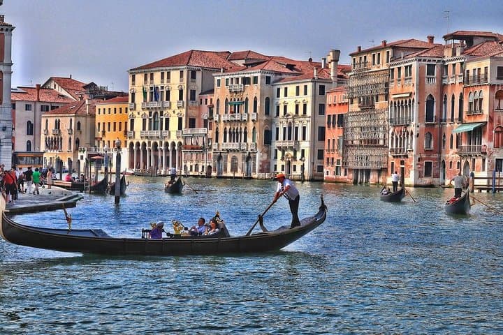 Private Gondola Serenade on Venice's Grand Canal: Romantic Music & Private Ride