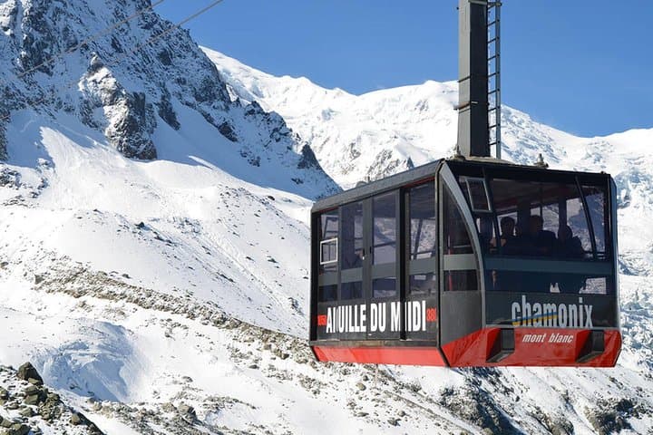 Aiguille du Midi Cable Car and Summit Guide: Chamonix 3,842m Panorama photo 5