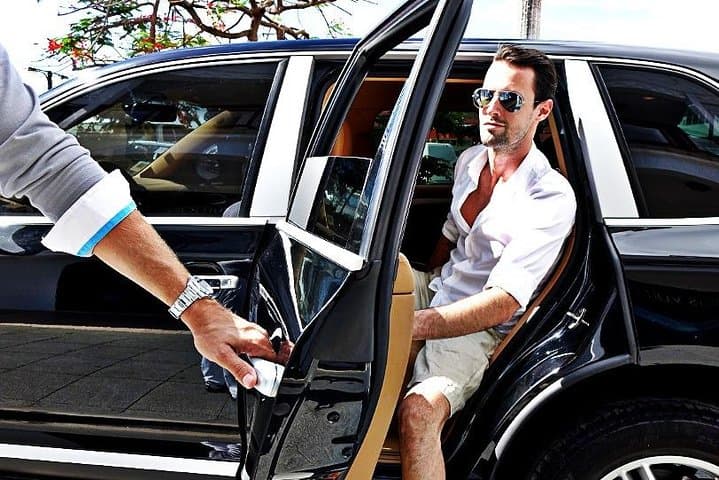 Private Transfer from Abu Dhabi Airport (AUH) to City Center — Reliable Door-to-Door Ride