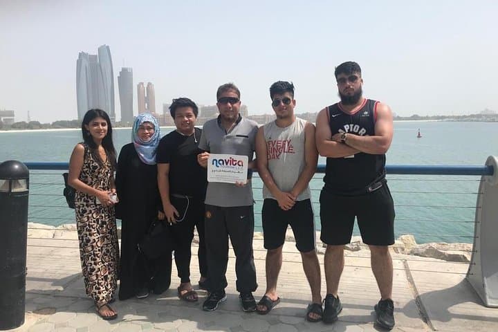 A Day in Abu Dhabi: Grand Mosque, Corniche & Buffet Lunch City Tour photo 3