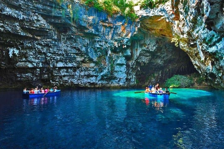 Shore Kefalonia: Melissani & Drogarati Cave Tour with Myrtos Viewpoint