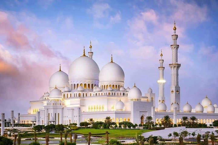 Private Abu Dhabi Tour: Sheikh Zayed Grand Mosque, Louvre Abu Dhabi & Emirates Palace Tea photo 1