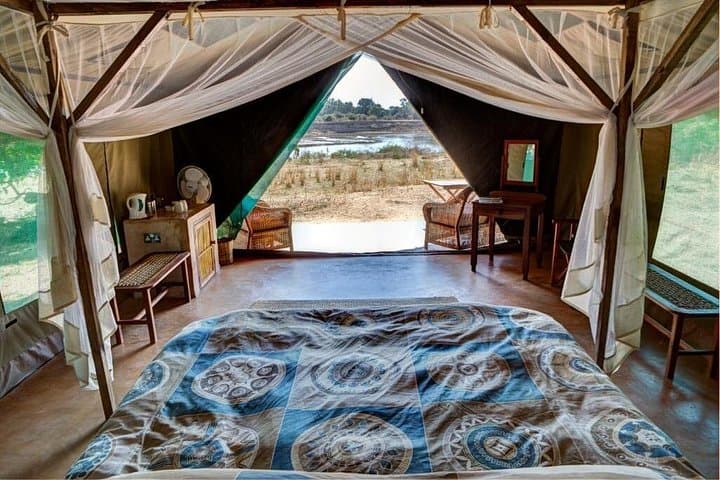 12-Day Ultimate Zambia & Botswana Wildlife Safari — Victoria Falls, Chobe & Okavango photo 4