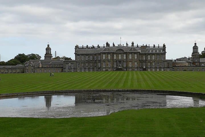 Outlander Filming Locations Private Tour from Edinburgh — Portuguese Guide (9‑Hour) photo 4
