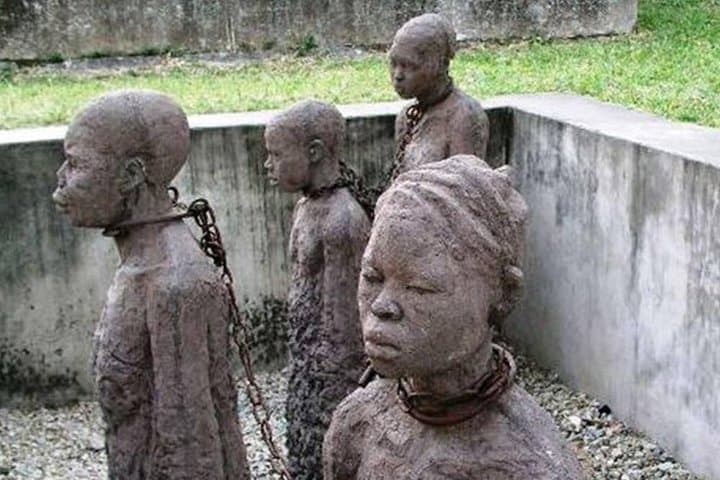 Stone Town Walking Tour: 3-Hour History, Markets & Slave Chambers in Zanzibar photo 4