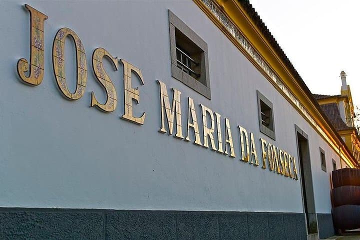 Arrábida Tiles, Setúbal Wine & Azeitão Pies — Day Trip from Lisbon photo 3