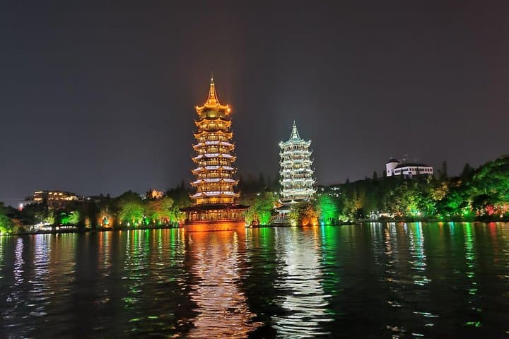 Guilin Li River Day Cruise to Yangshuo with Four Lakes Night Cruise