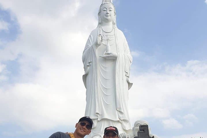 Discover Da Nang: Marble Mountains & Ancient Hoi An photo 6