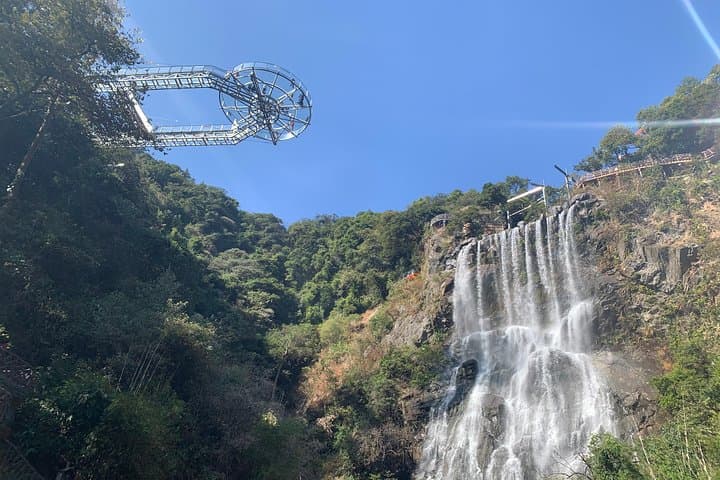 Gulong Canyon & Yingde Peak Corridor: 2-Day Private Overnight from Guangzhou