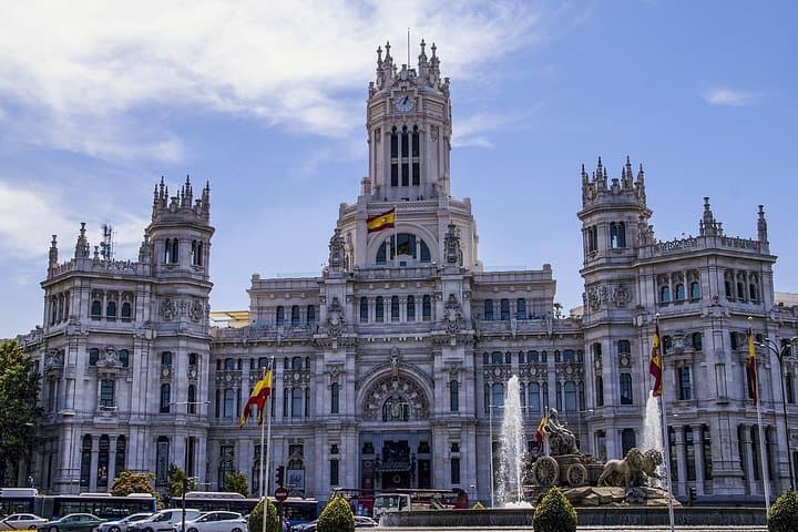 Private 2-Hour Sightseeing Tour of Madrid's Historic Center photo 2