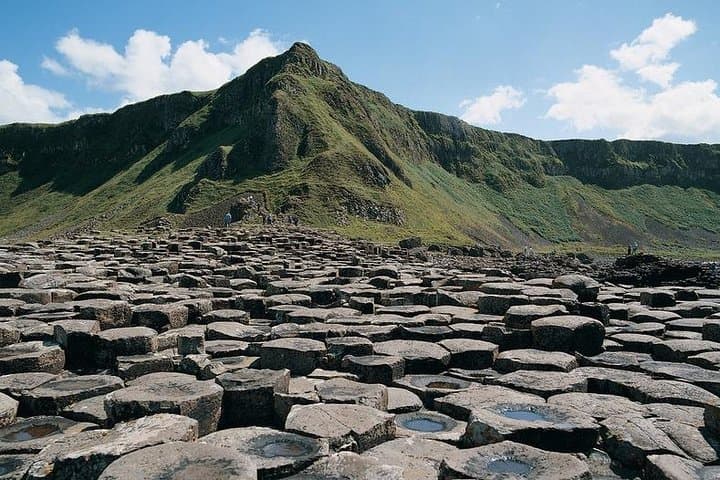 Giants Causeway Shore Excursion from Belfast Port — Extra Leg Room Bus