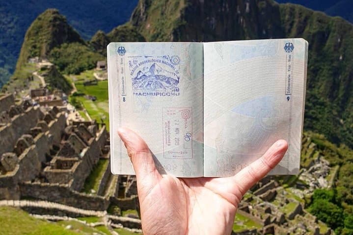 Sacred Valley & Short Inca Trail: Machu Picchu by Train and Hike (3 Days) photo 3