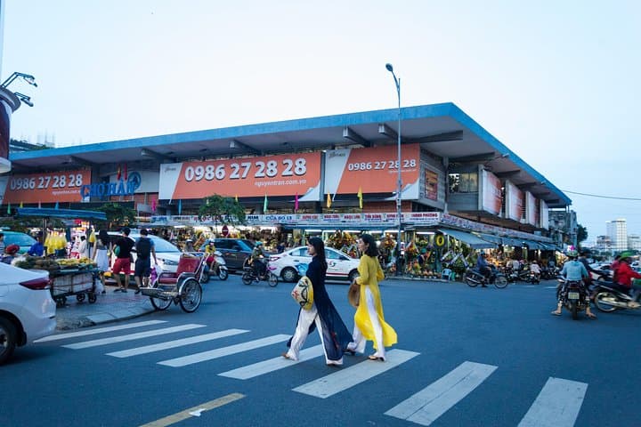 Full-Day Da Nang & Hoi An Food and Sightseeing Tour: Lady Buddha, Marble Mountains & Night Markets photo 6