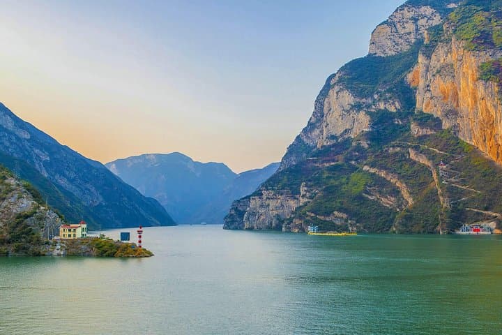 Yangtze River Deluxe Cruise: 4D/3N Chongqing to Yichang Through the Three Gorges photo 4