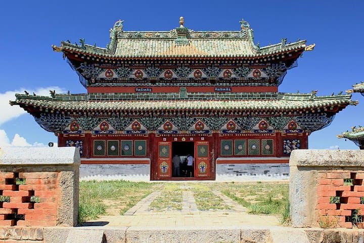 Two-Day Central Mongolian Adventure — Kharkhorin, Elsen Tasarkhai & Erdene Zuu photo 2
