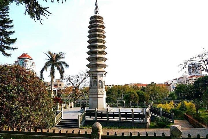 2-Day Xiamen City Leisure Tour: Gulangyu, Nanputuo & Jimei Highlights photo 3