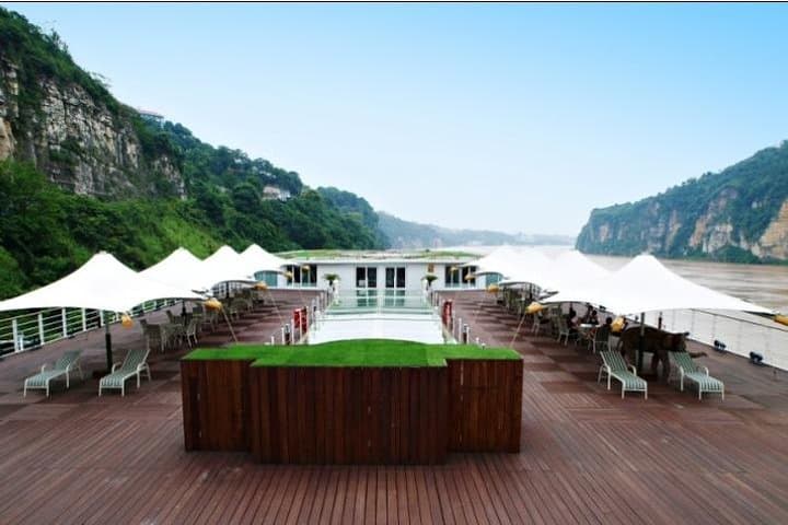 Yangtze River Deluxe Cruise: 4D/3N Chongqing to Yichang Through the Three Gorges photo 6