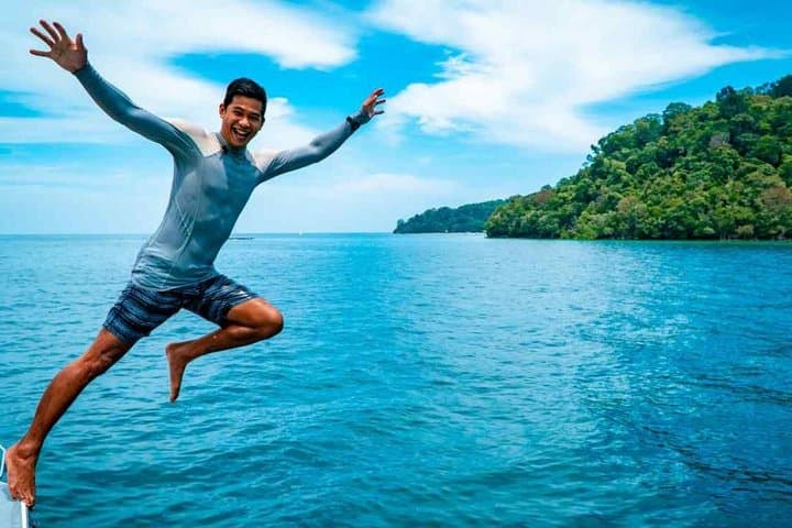 Kota Kinabalu Snorkeling Trip to Tunku Abdul Rahman Park: Fun Boat & Island Lunch