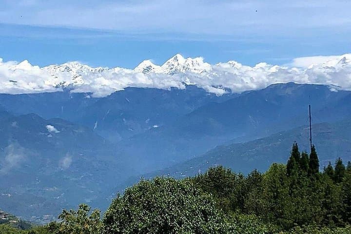 Nagarkot Hill-Station Hike & Bhaktapur Durbar Day Tour from Kathmandu photo 2