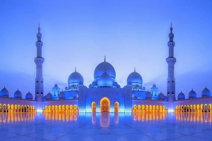 Private Abu Dhabi City Tour — Sheikh Zayed, Emirates Palace & Corniche Highlights