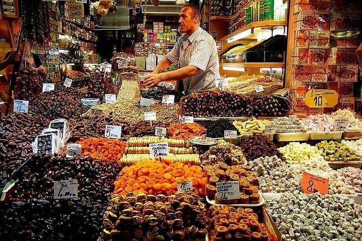 Morning Bosphorus Cruise & Spice Bazaar Visit — Half-Day Istanbul Boat and Bus Tour photo 4