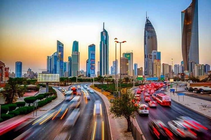 Kuwait City Full-Day Guided Walk: Grand Mosque, Souqs & Modern Landmarks photo 5