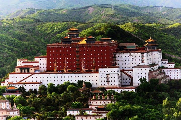 Beijing to Chengde Day Trip: Old Summer Resort by Bullet Train photo 4