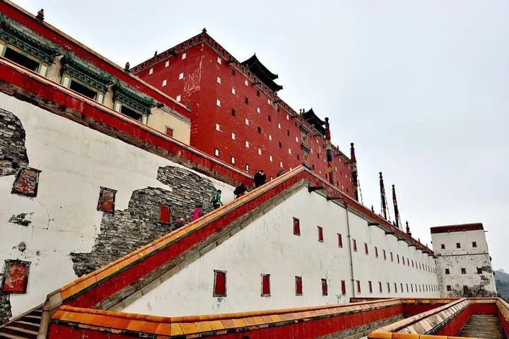 Beijing to Chengde Day Trip: Old Summer Resort by Bullet Train photo 3