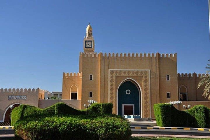 Kuwait City Full-Day Guided Walk: Grand Mosque, Souqs & Modern Landmarks photo 2