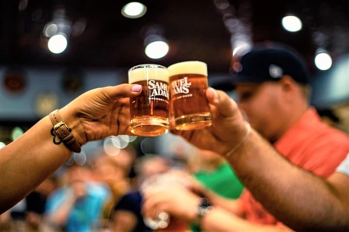 Boston Signature Guided Brewery Tour: 3-Hour Craft Beer Tasting with Snack
