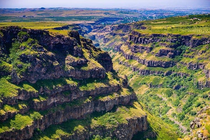 Private Guided Tour to Amberd Castle and Kasagh Gorge from Yerevan photo 3