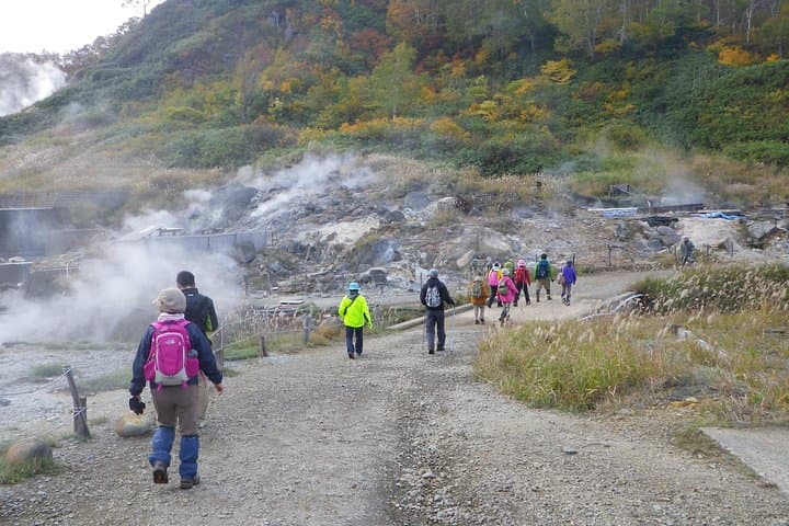 Naganuma Pond Guided Walk and Fuke-no-yu Onsen: Akita Forest Snowshoe Experience photo 2
