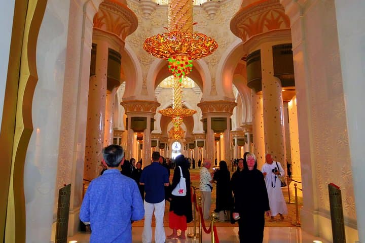 Abu Dhabi Full-Day Private Tour from Dubai — Sheikh Zayed, Corniche & Heritage Village photo 3