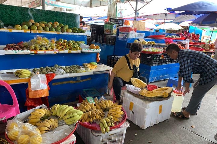 Half-Day Sanya Shore Excursion — Luhuitou Park Views & Local Grocery Market photo 6