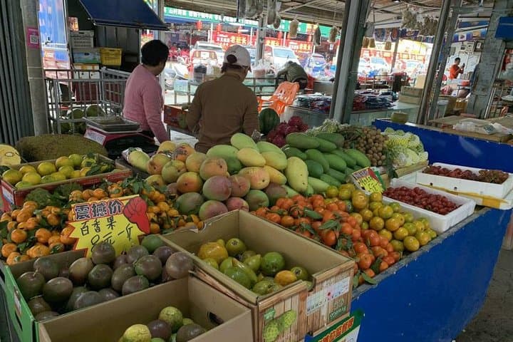Sanya Bay Walking Tour: Taste Local Hainanese Life and Snacks photo 3