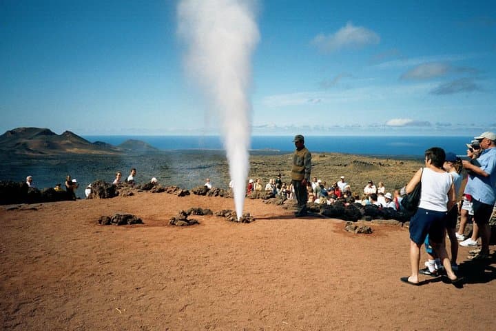 Timanfaya & La Geria Volcano Route: Guided Half-Day with Pickup from Lanzarote photo 4