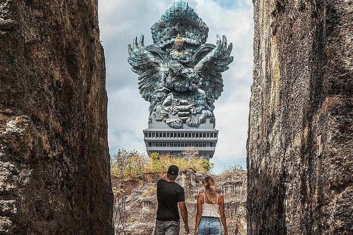 Uluwatu Temple Sunset & Kecak Dance: Cliff-Top Views, Padang Padang & Jimbaran Dinner photo 4