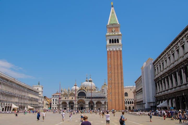 Private Venice City Tour and Gondola Ride — St. Mark’s, Doge’s Palace & 30-Min Gondola photo 2