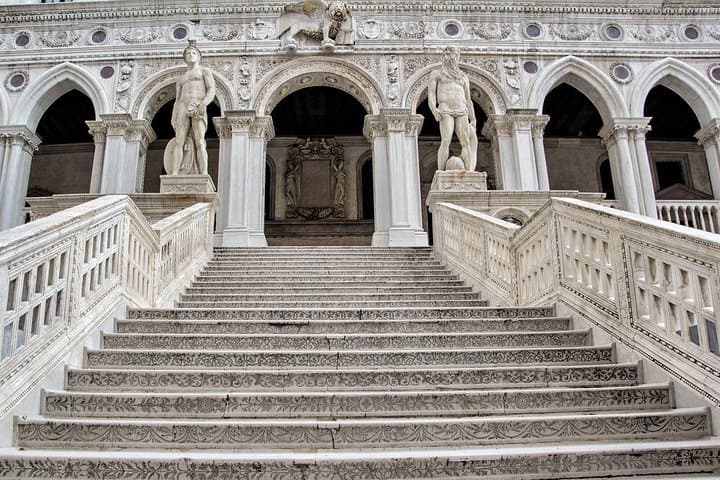 Private Venice City Tour and Gondola Ride — St. Mark’s, Doge’s Palace & 30-Min Gondola photo 6