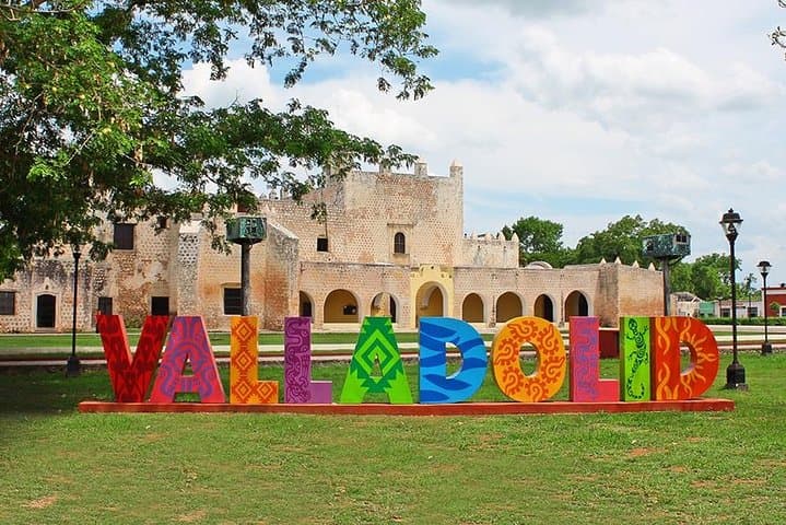 Chichén Itzá Day Tour: Cenote Swim and Valladolid Colonial Walk photo 6