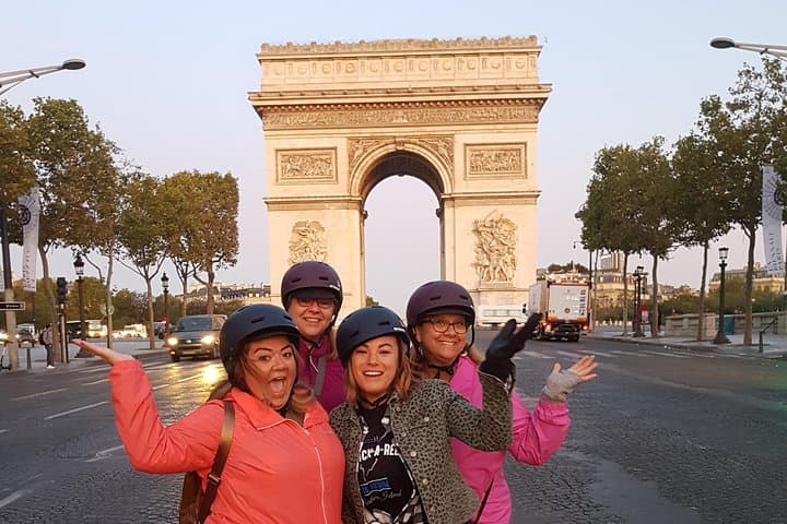 Paris Sunrise Segway Tour: Trocadéro to Champs-Élysées at Dawn photo 2