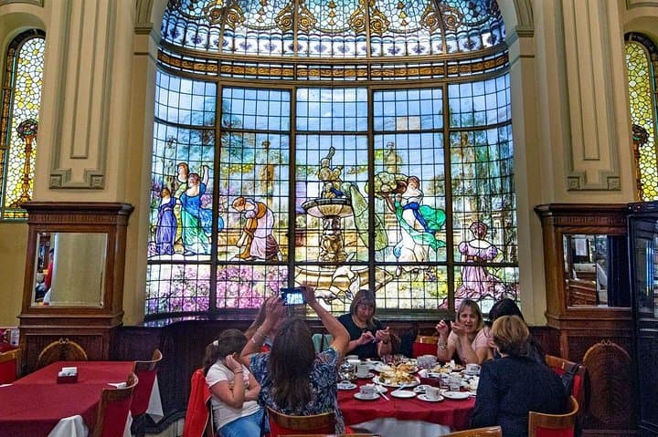 Milonga Dance Lesson and Tango History Tour in Buenos Aires photo 2