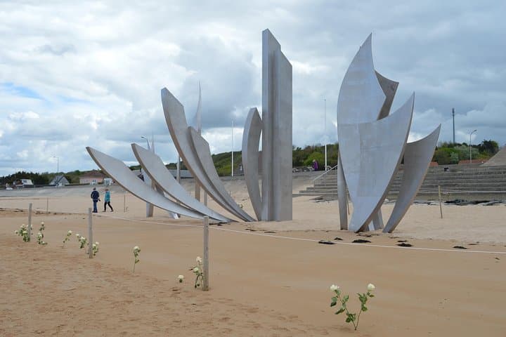 Explore American Heroism: A Guided D-Day Tour from Cherbourg photo 4