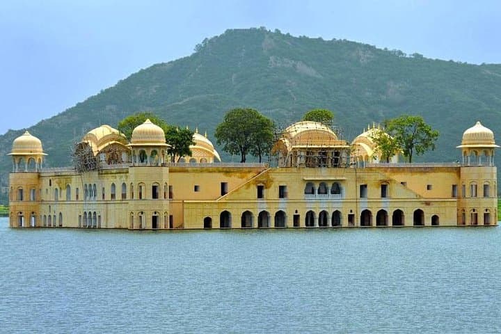 Jaipur to Ranthambore to Udaipur: 4-Day Guided Rajasthan Tour with Safari and Hotels photo 2